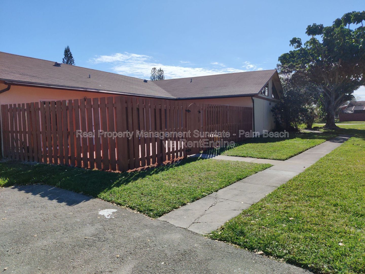 Gallery Image 0