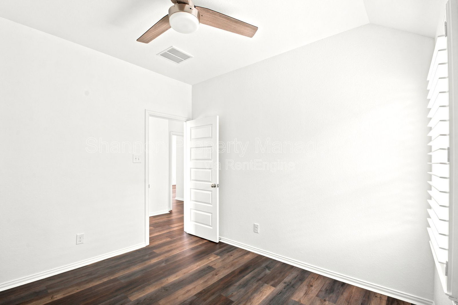 Gallery Image 44