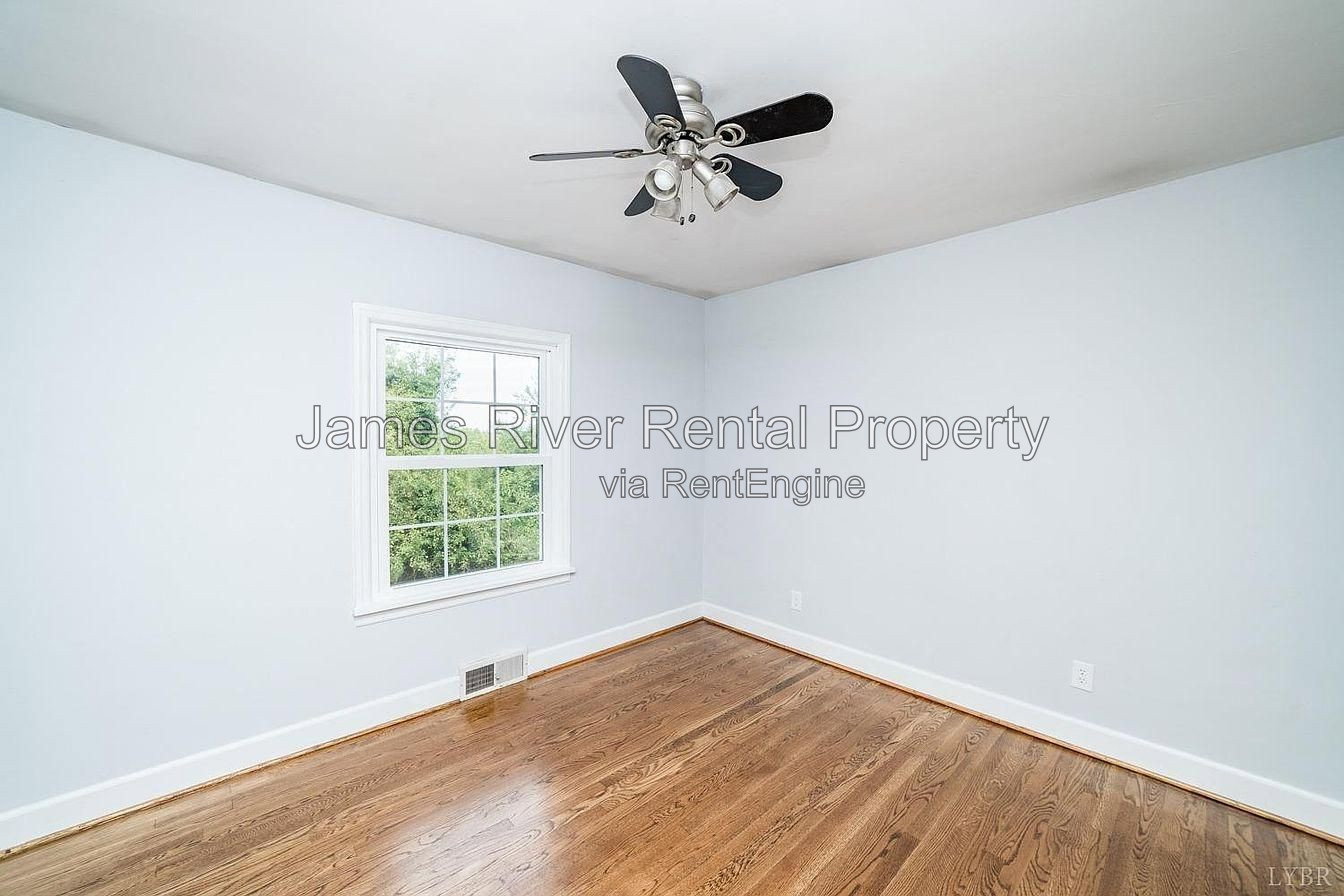 Gallery Image 17