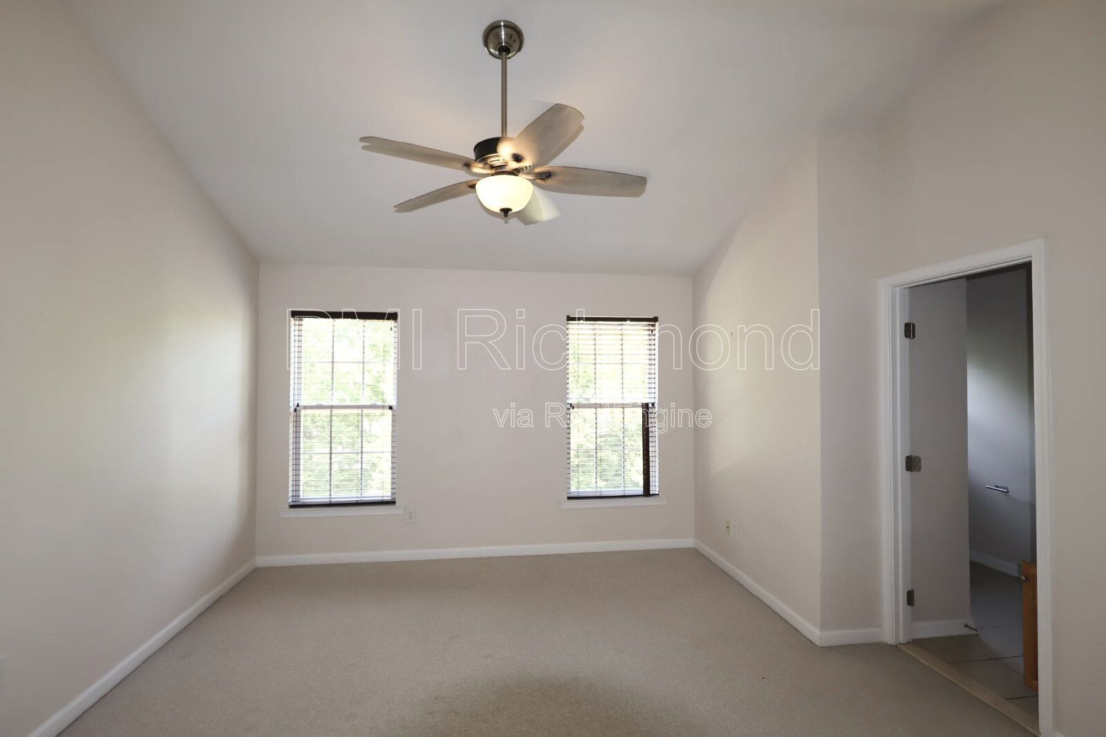 Gallery Image 18