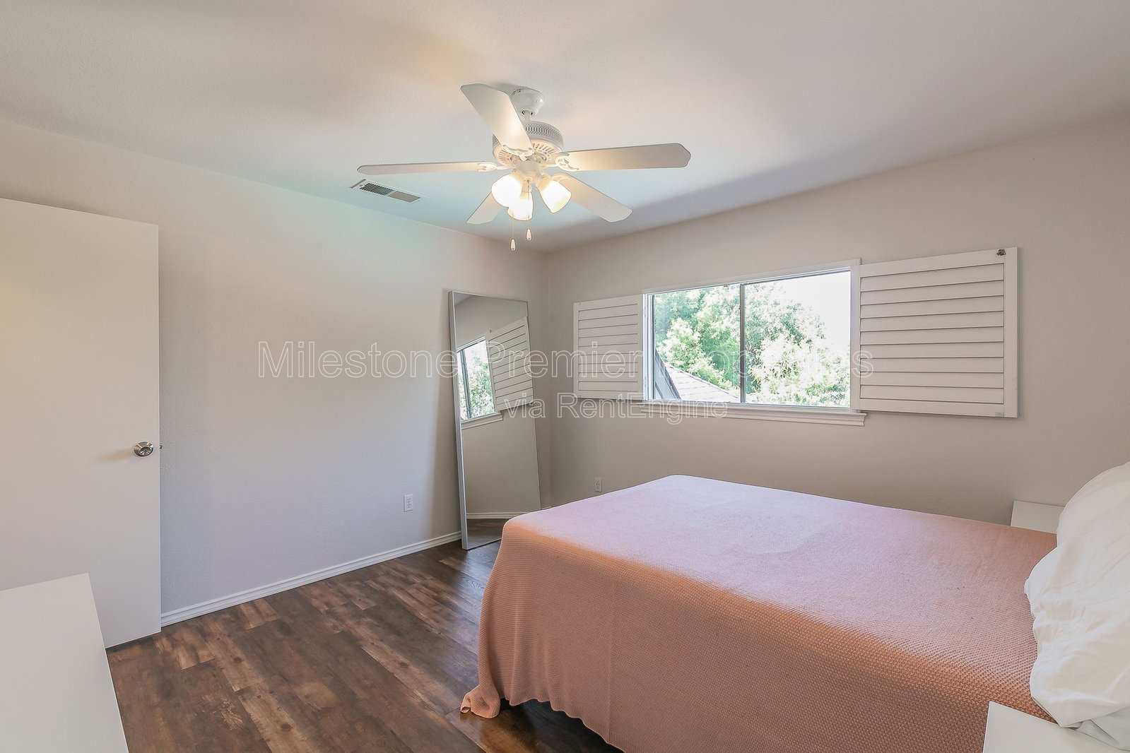 Gallery Image 34