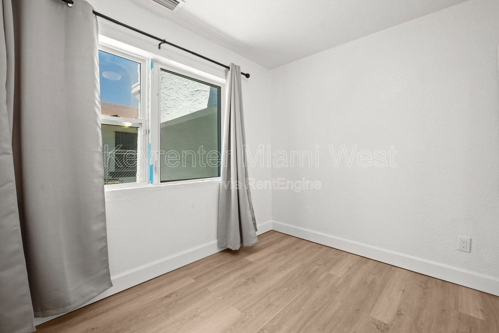 Gallery Image 19