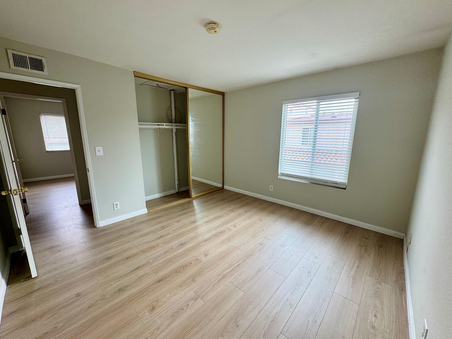 Gallery Image 19