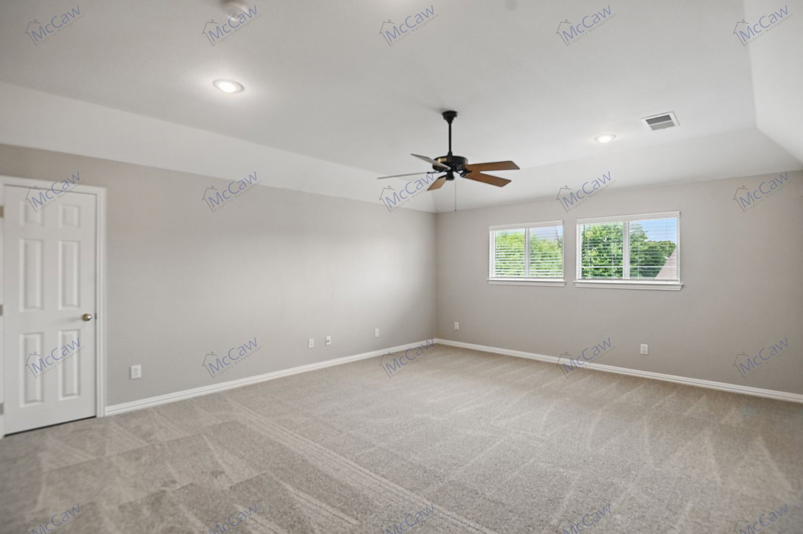 Gallery Image 19