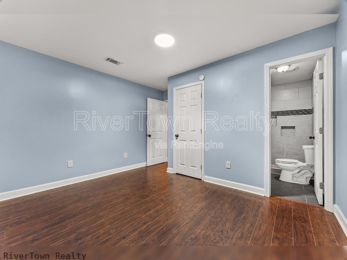 Gallery Image 18