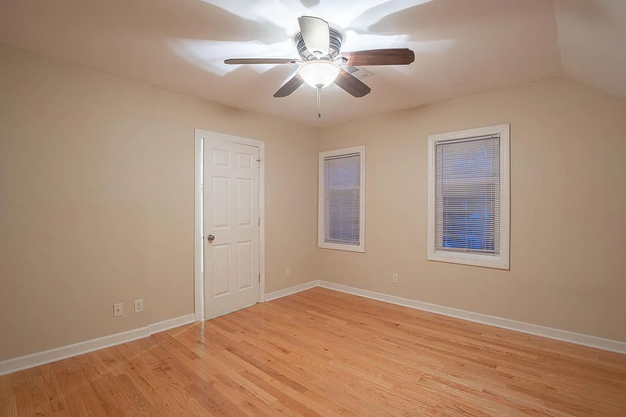 Gallery Image 19