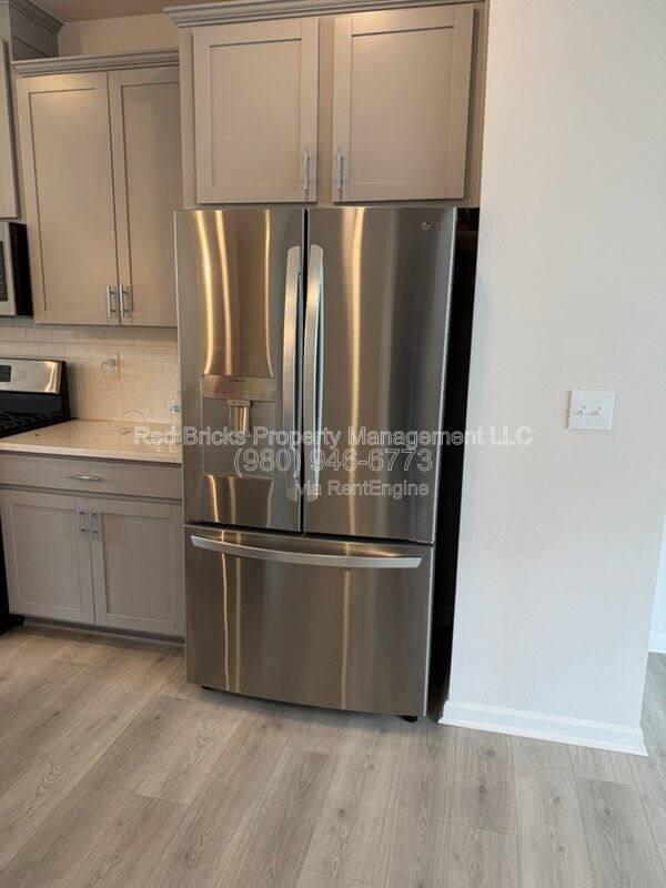 Gallery Image 13
