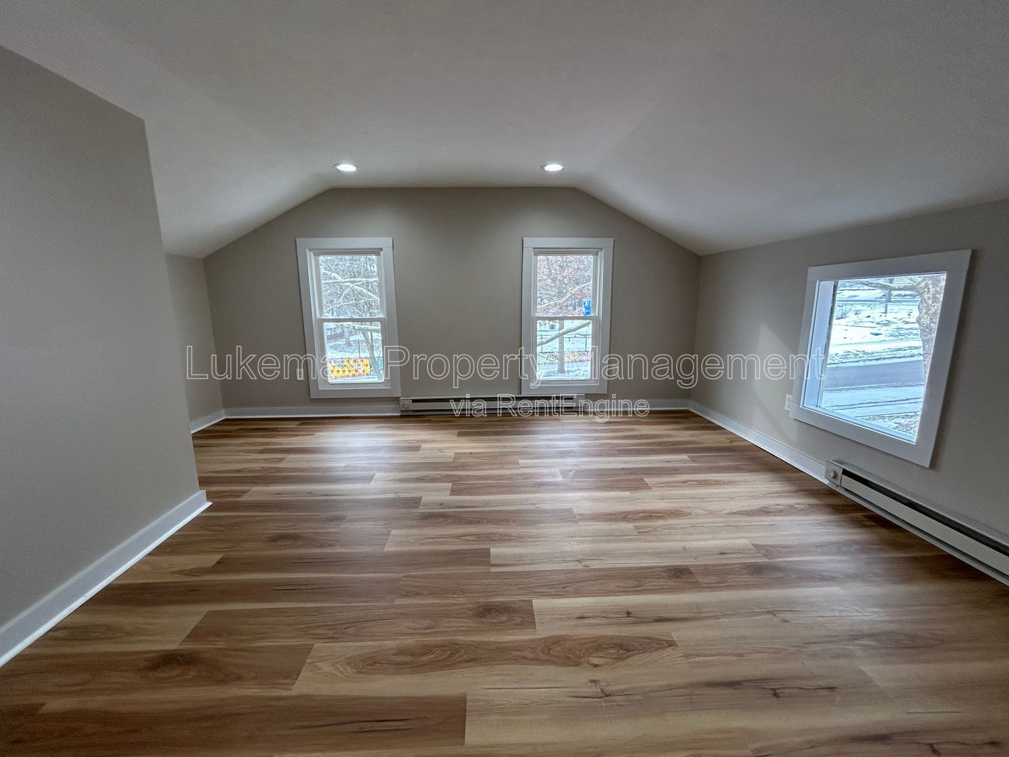 Gallery Image 0