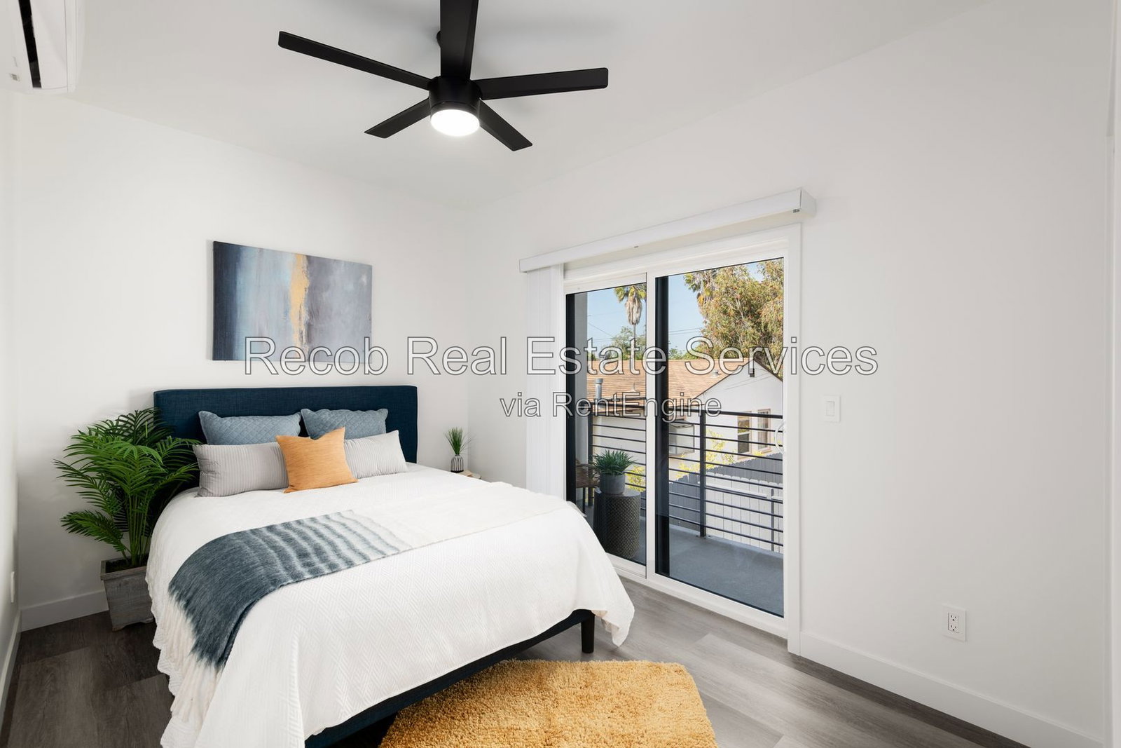 Gallery Image 0