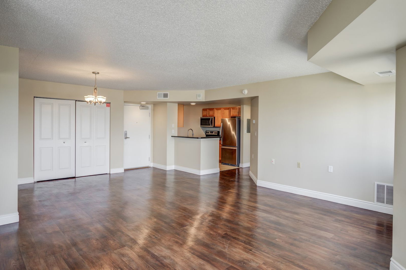 Gallery Image 0