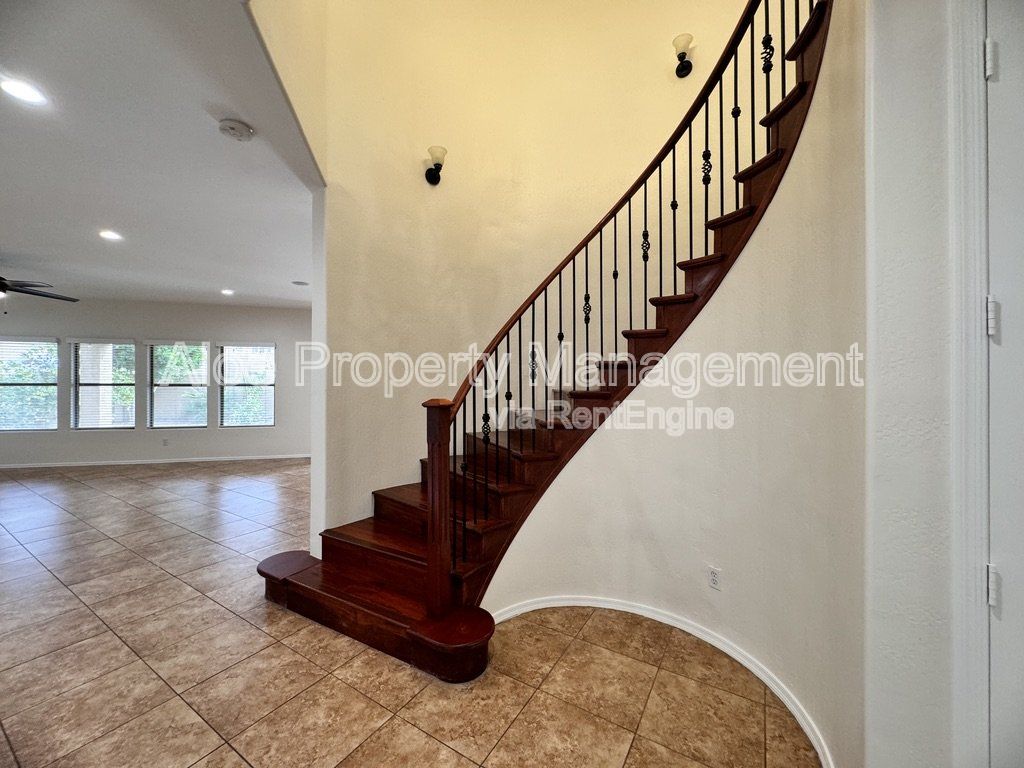 Gallery Image 63