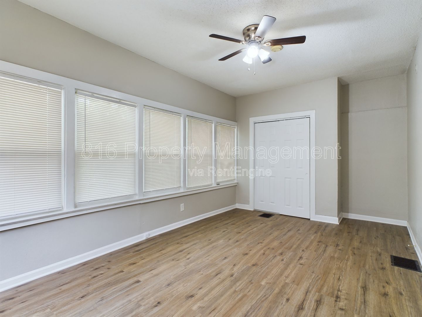 Gallery Image 19