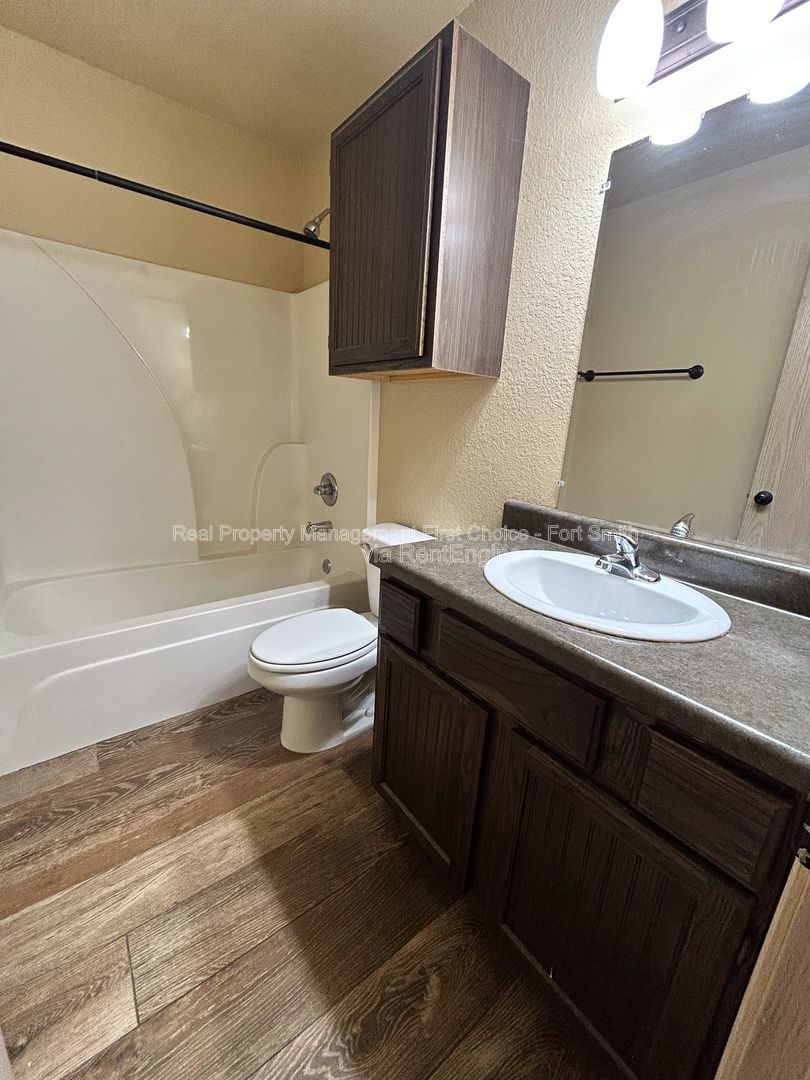 Gallery Image 10