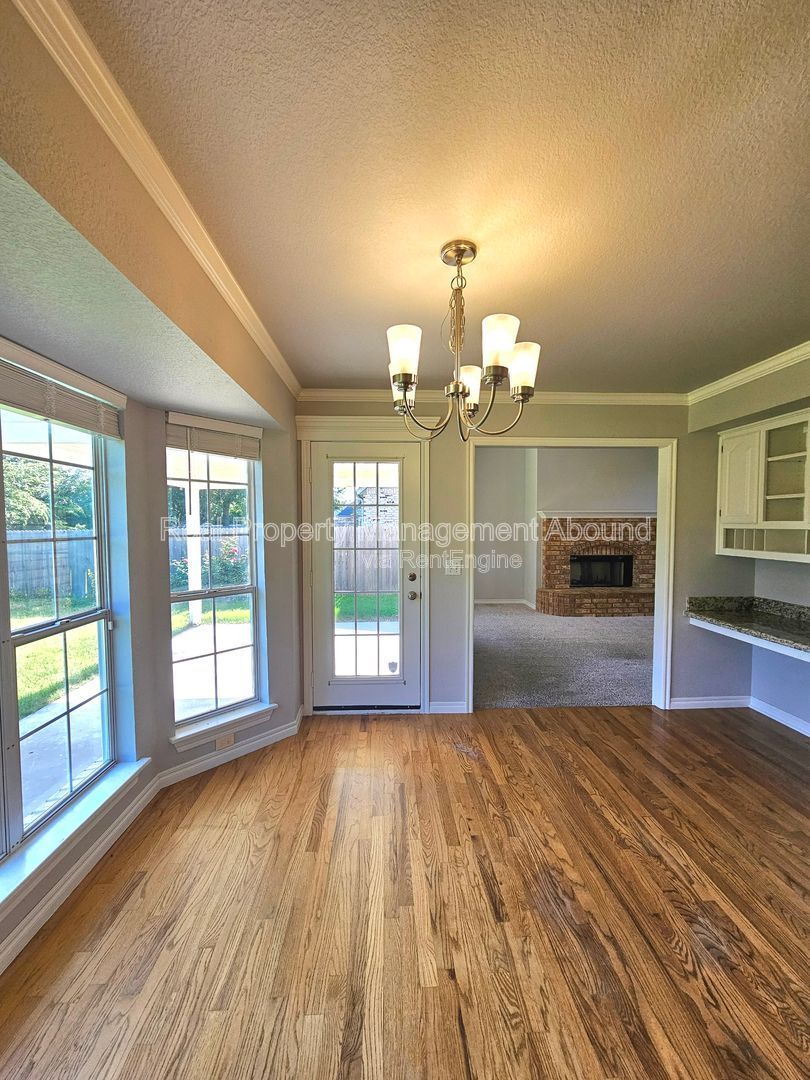 Gallery Image 12