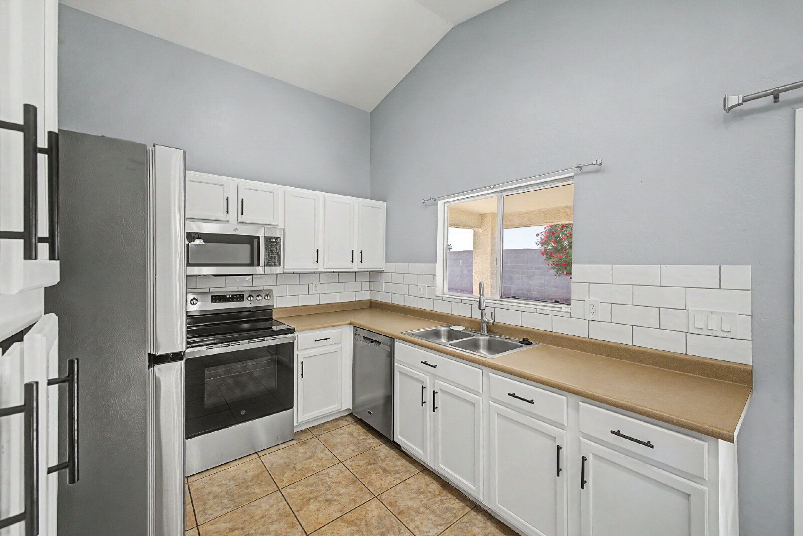 Gallery Image 14