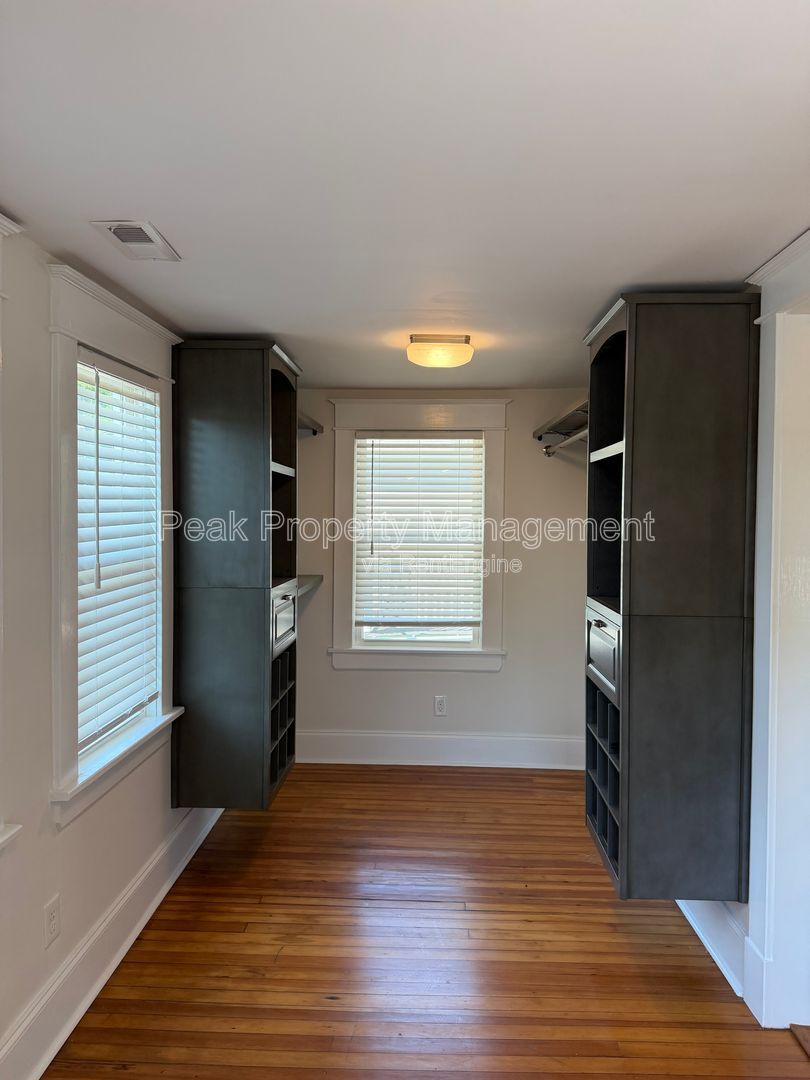 Gallery Image 28