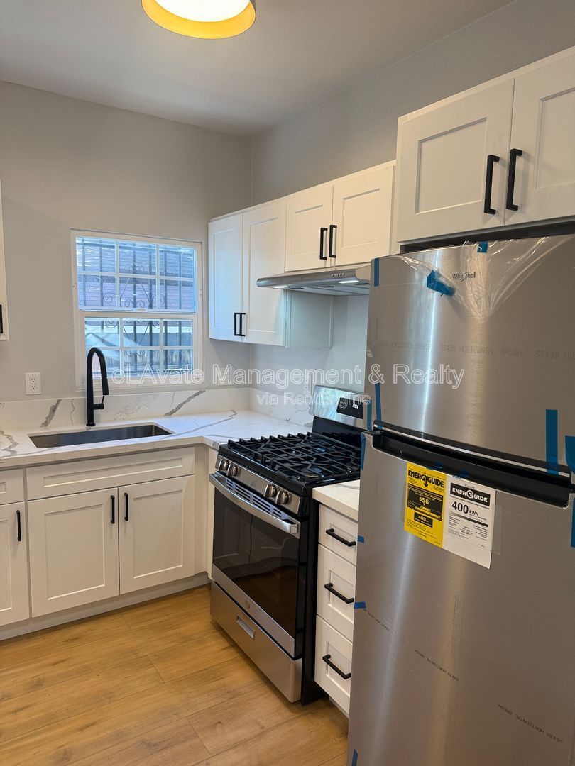 Gallery Image 16