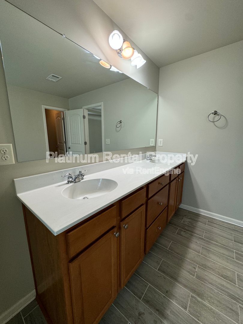 Gallery Image 18