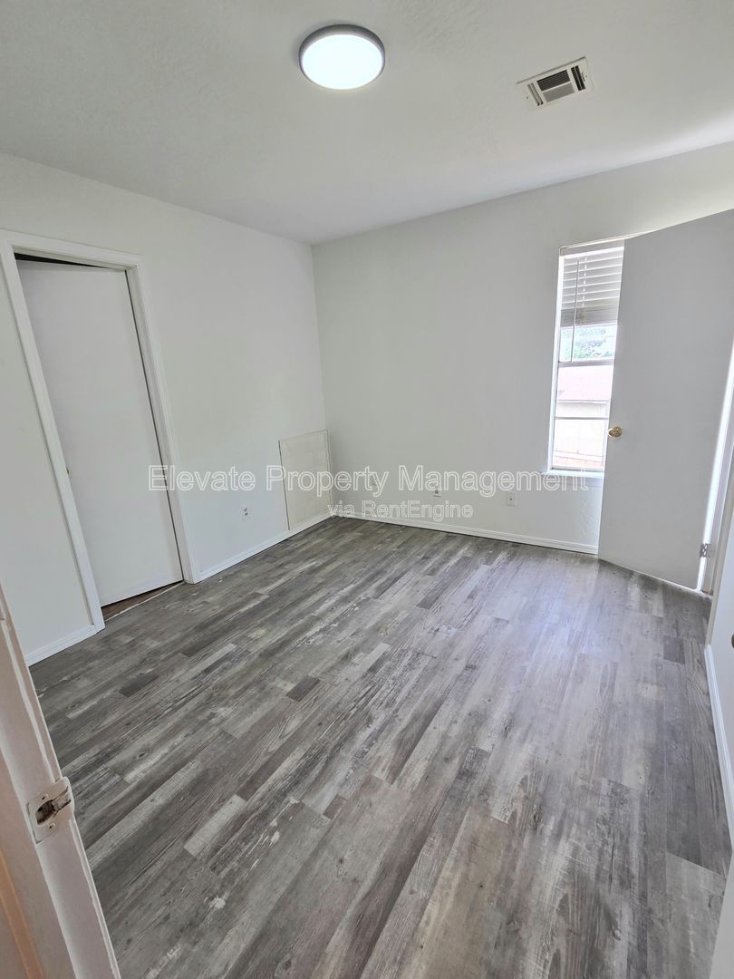 Gallery Image 15