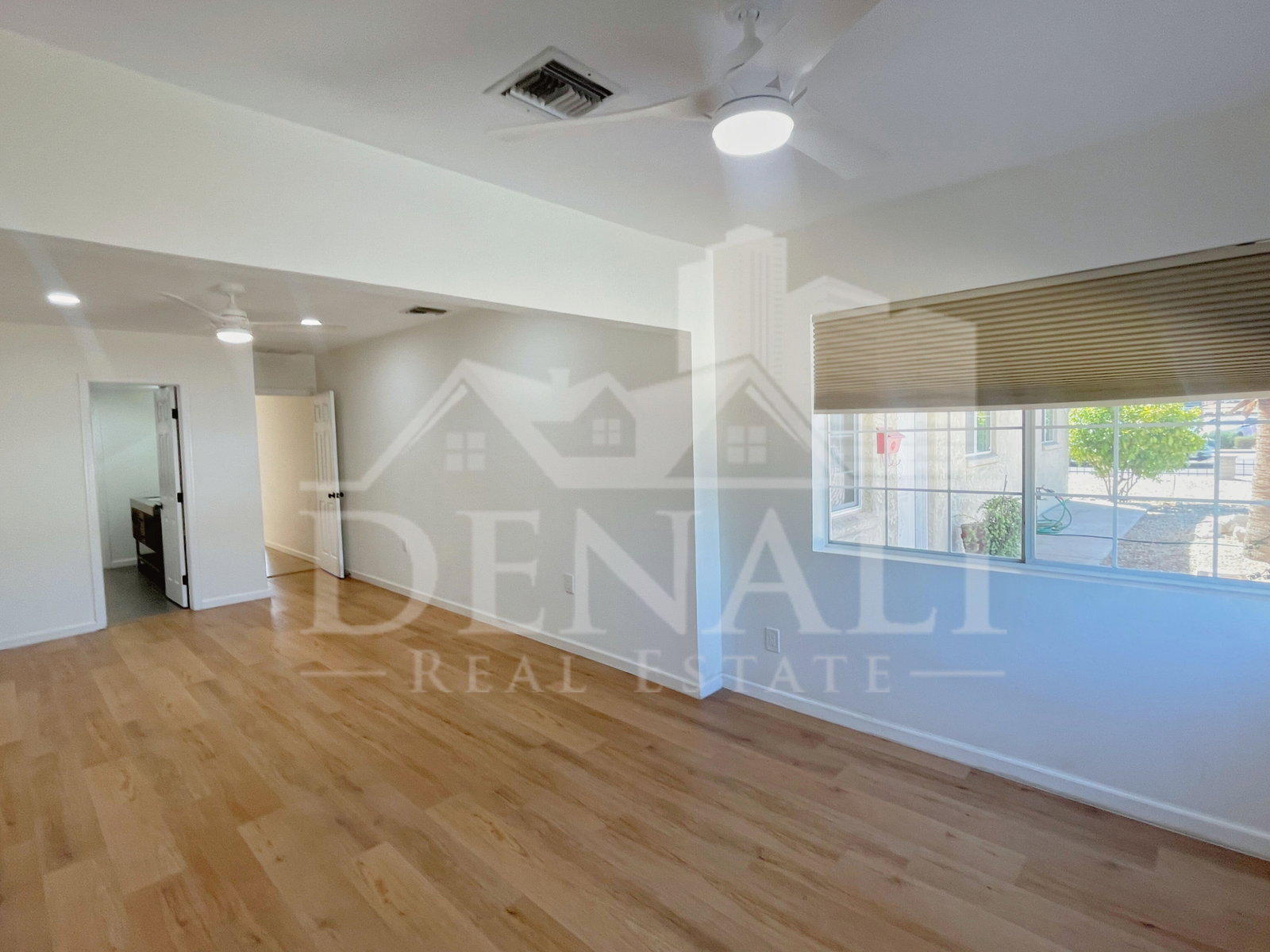 Gallery Image 16