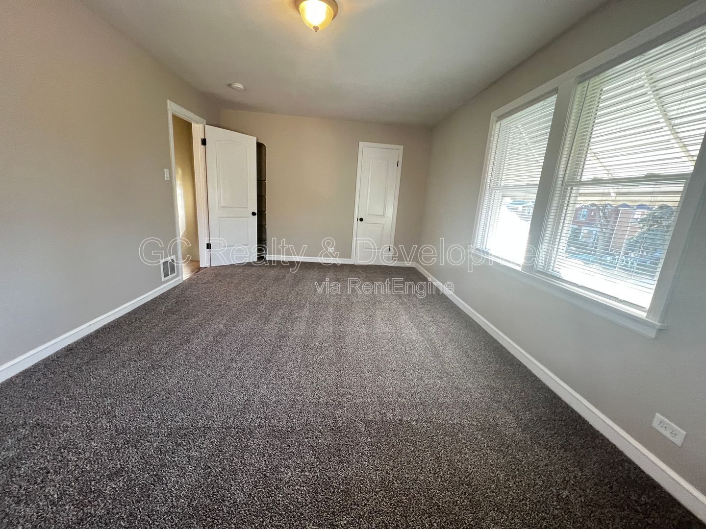 Gallery Image 14