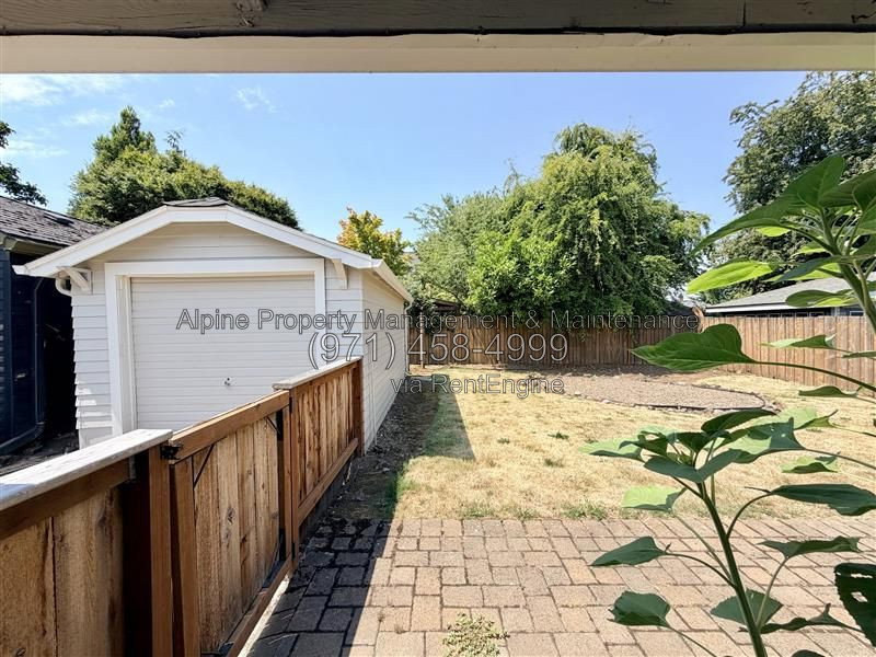 Gallery Image 16