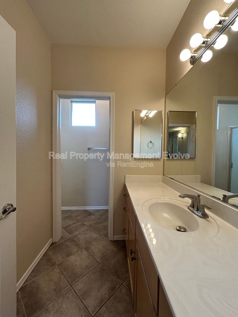 Gallery Image 39