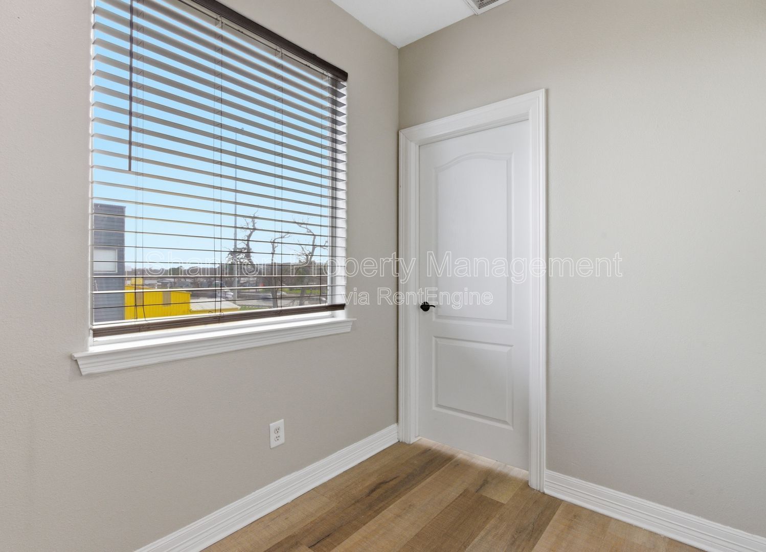 Gallery Image 18