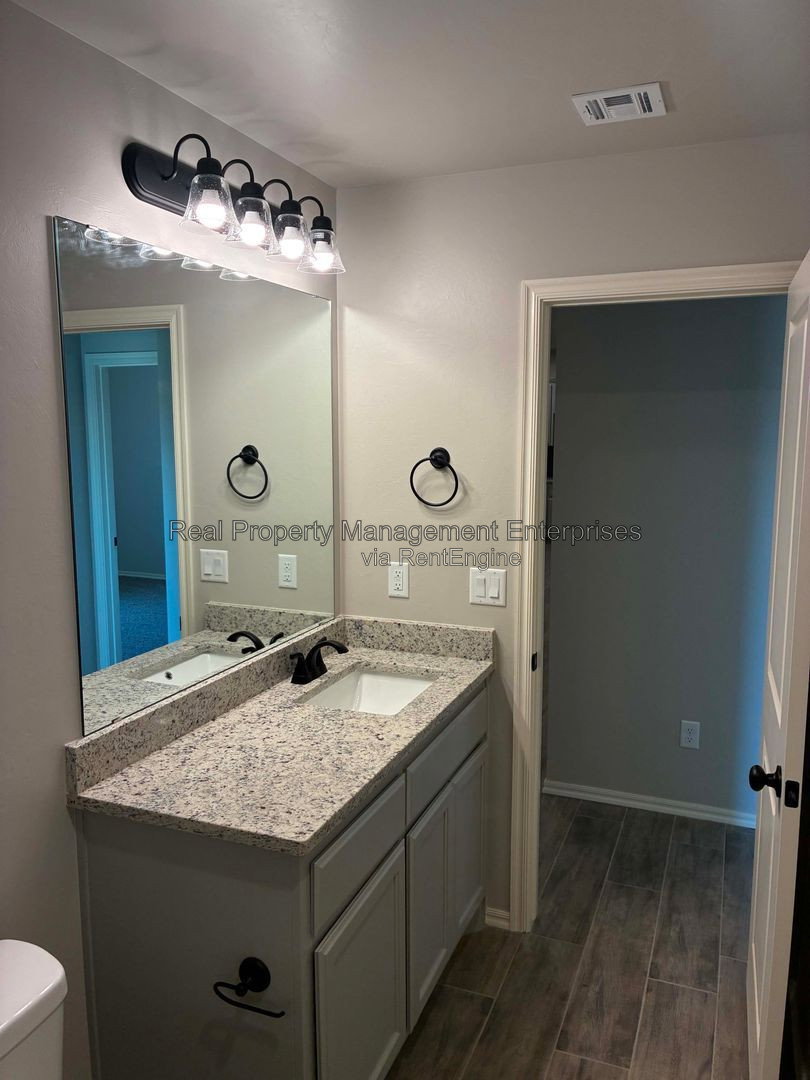 Gallery Image 37