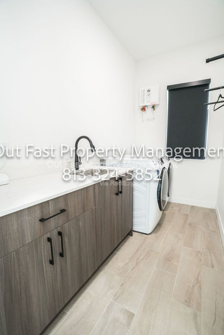 Gallery Image 31