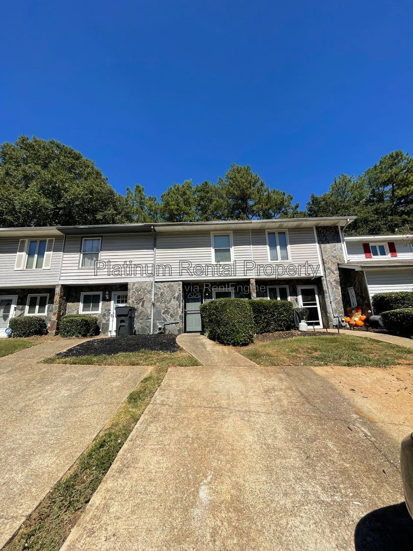 2 Bedroom Townhome – 1705 Wynndowne Trail, Smyrna, GA 30080