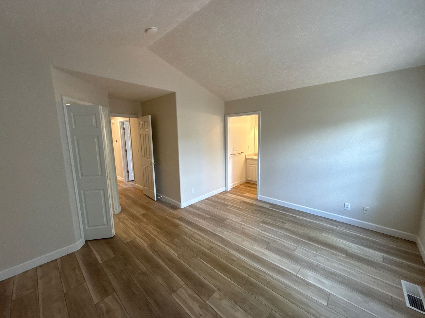 Gallery Image 17