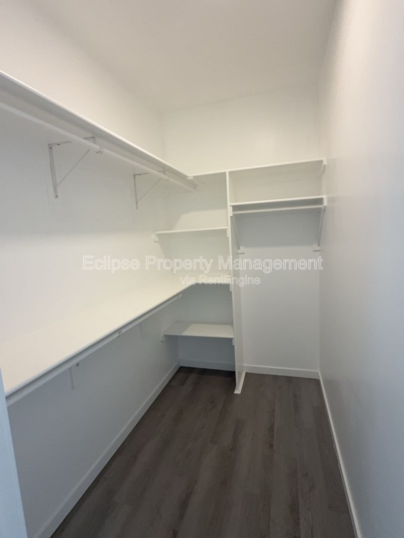 Gallery Image 31