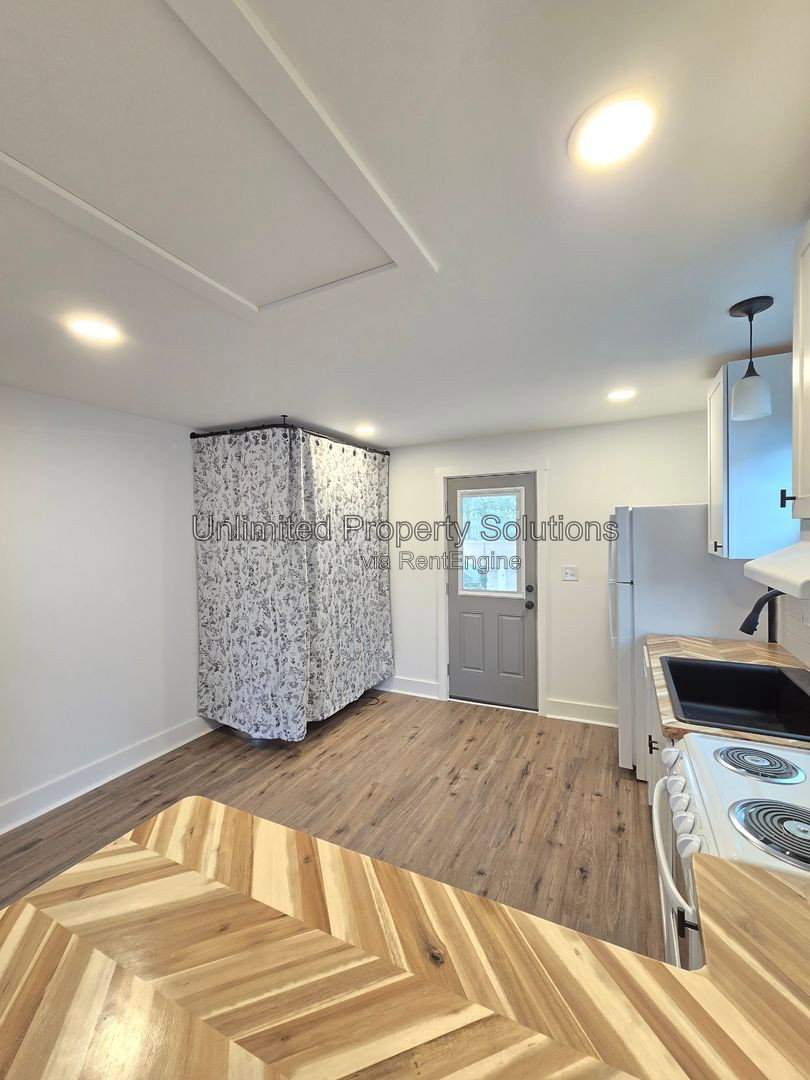 Gallery Image 9