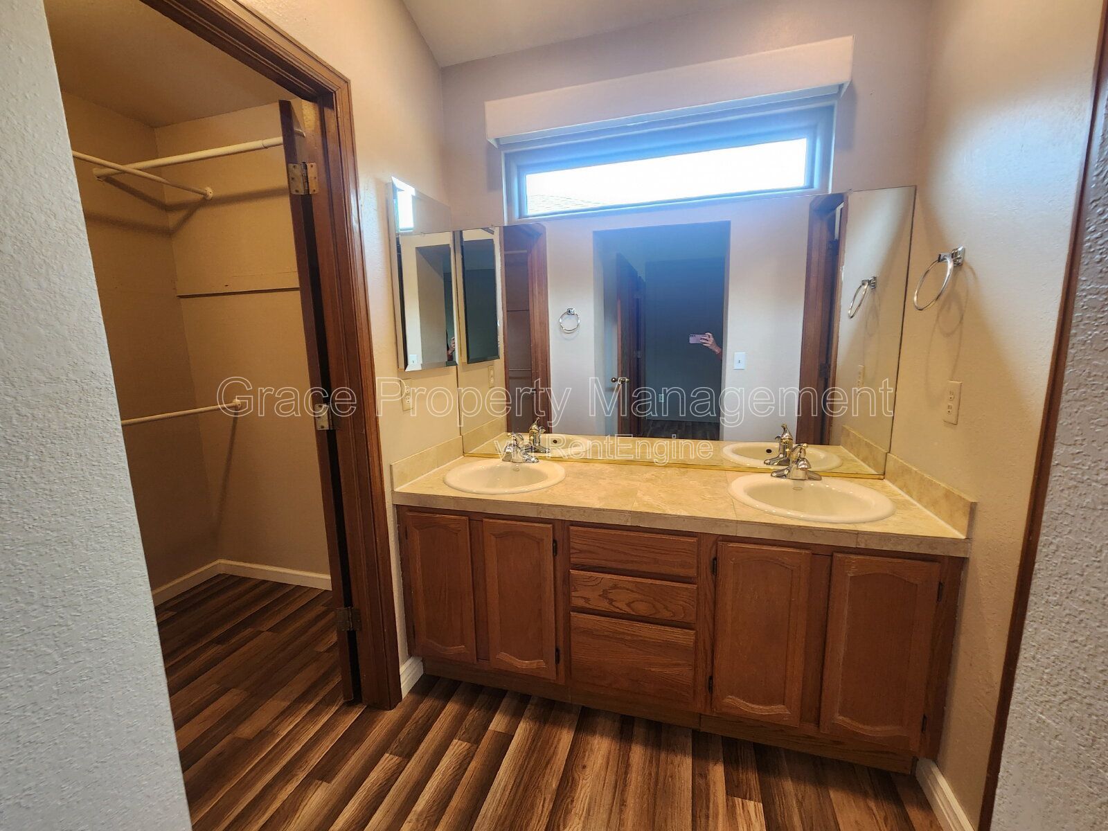 Gallery Image 17
