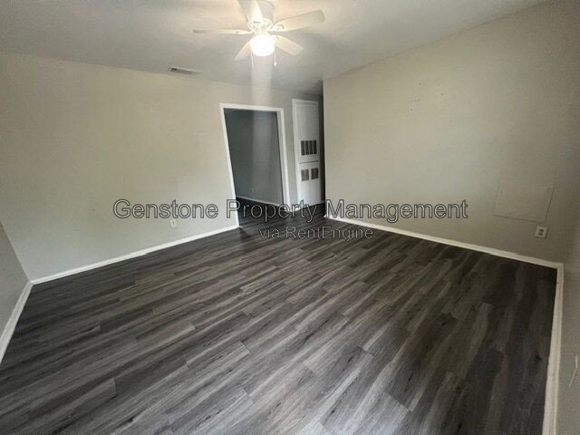 Gallery Image 0