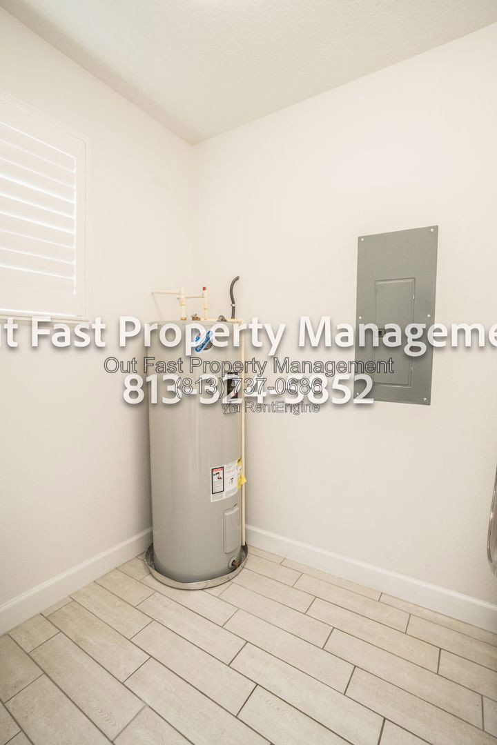 Gallery Image 58