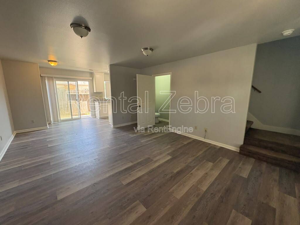 Gallery Image 0