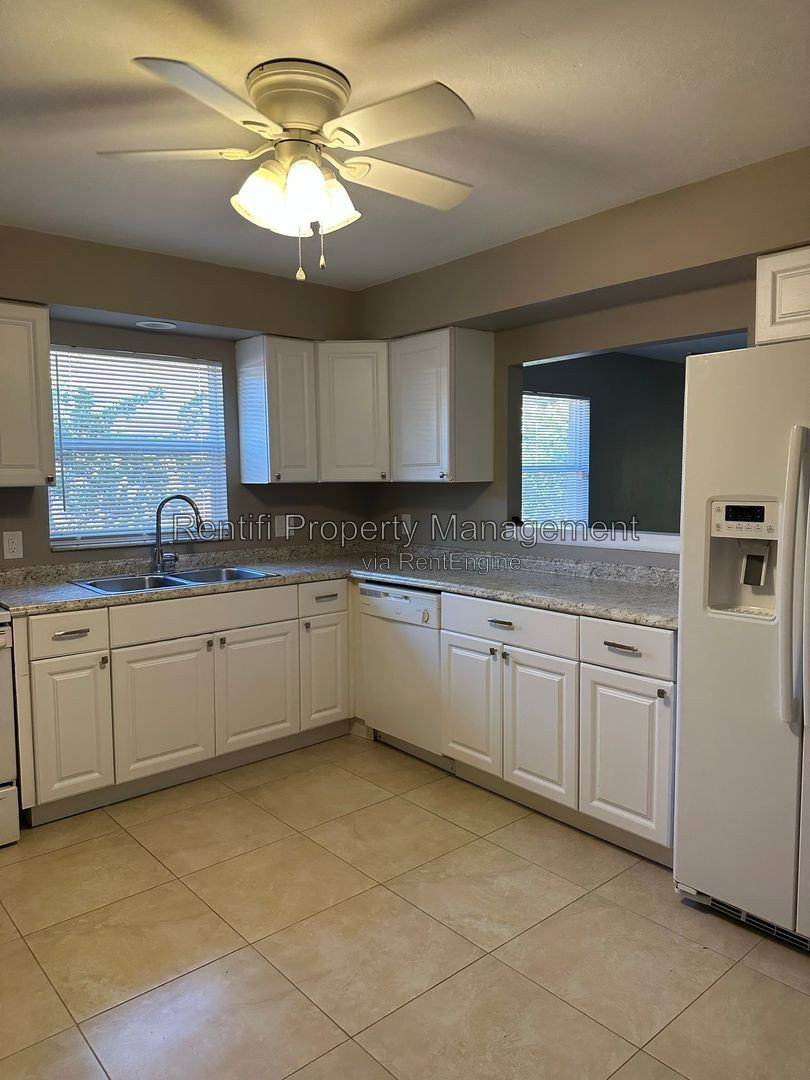 Gallery Image 17