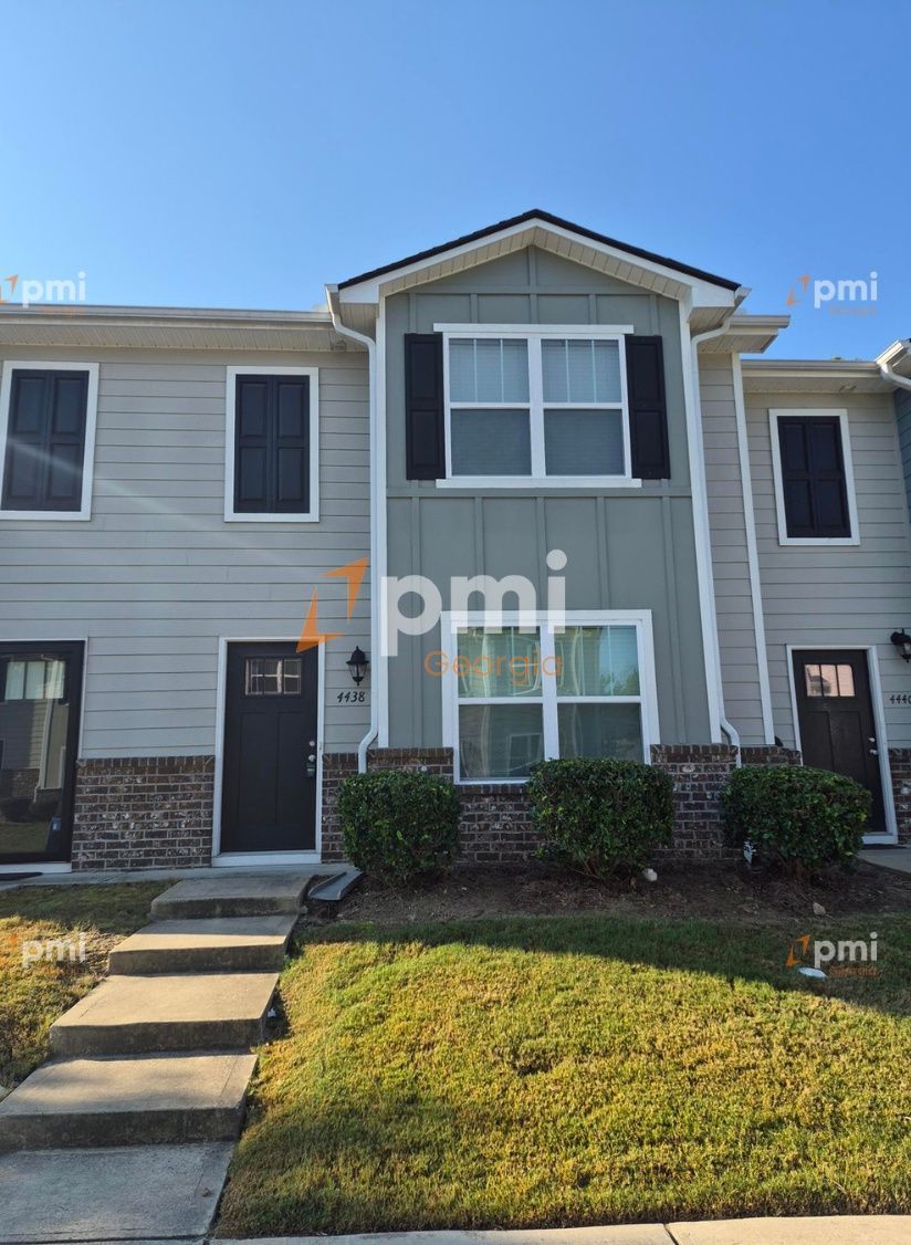3 Bedroom Townhome – 4438 Pinscher Street, Union City, GA 30291