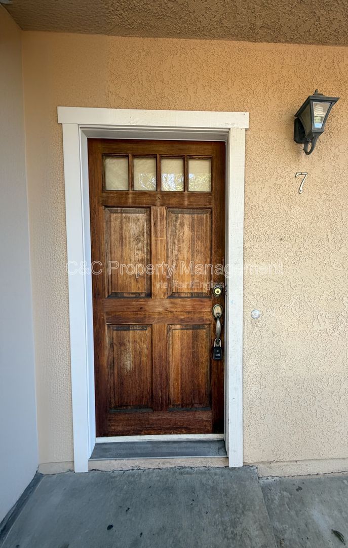 Gallery Image 0