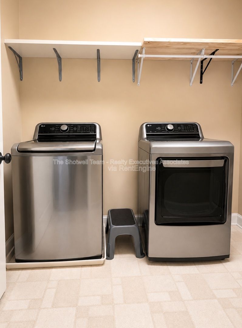 Gallery Image 18