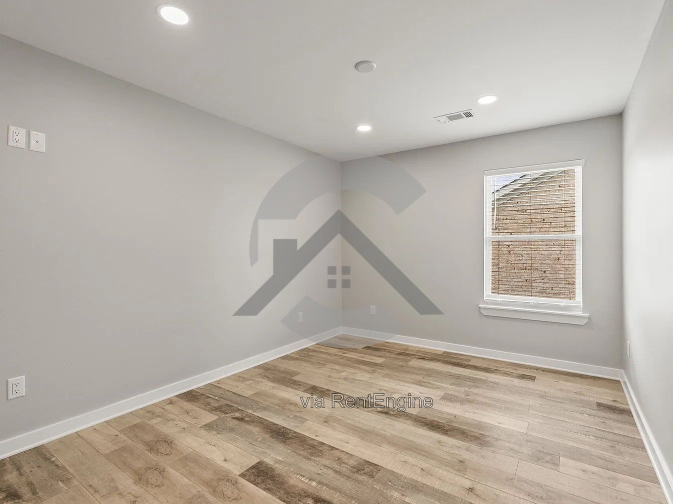 Gallery Image 17
