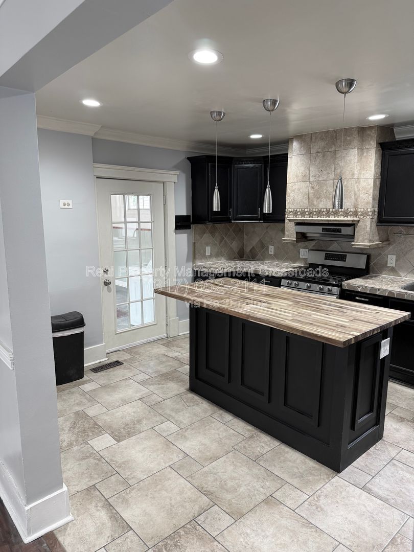Gallery Image 13