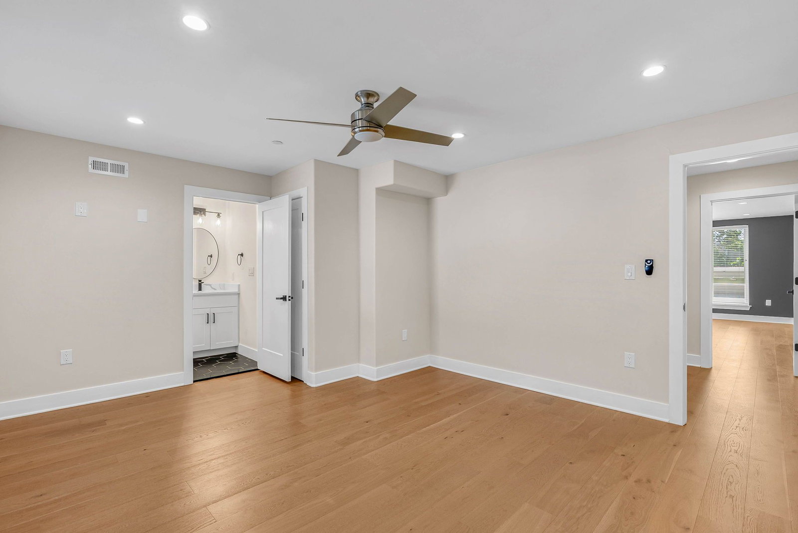 Gallery Image 19