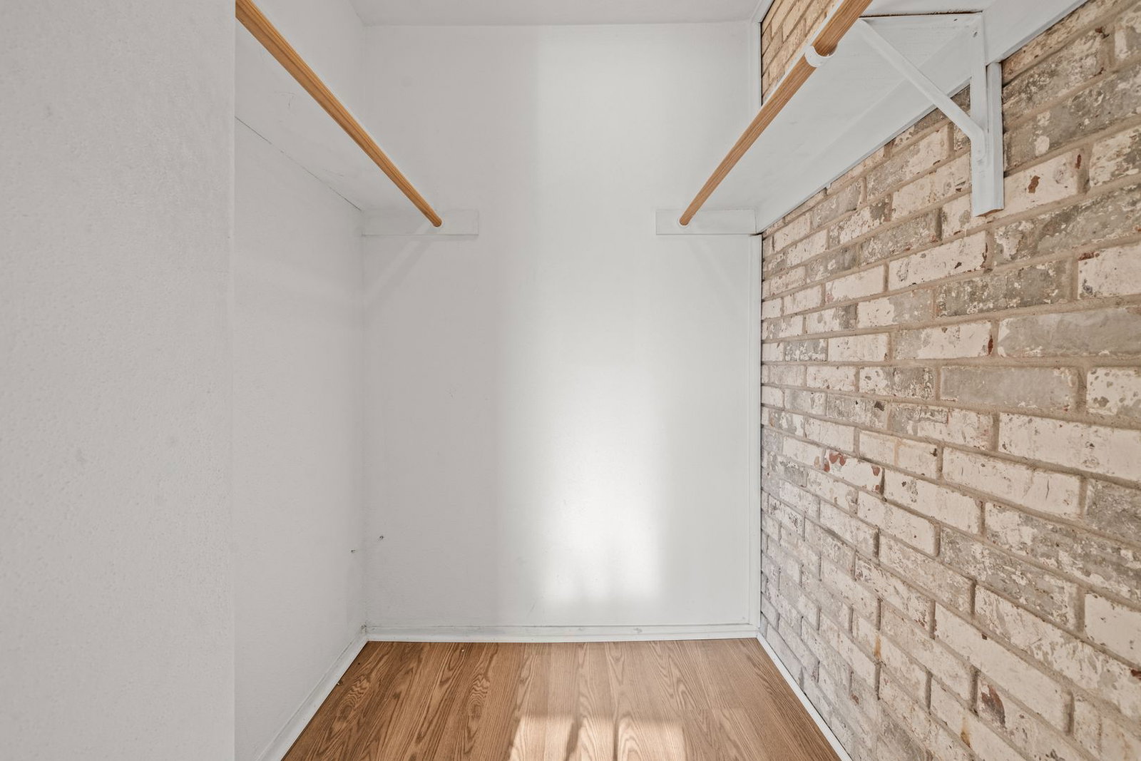 Gallery Image 16