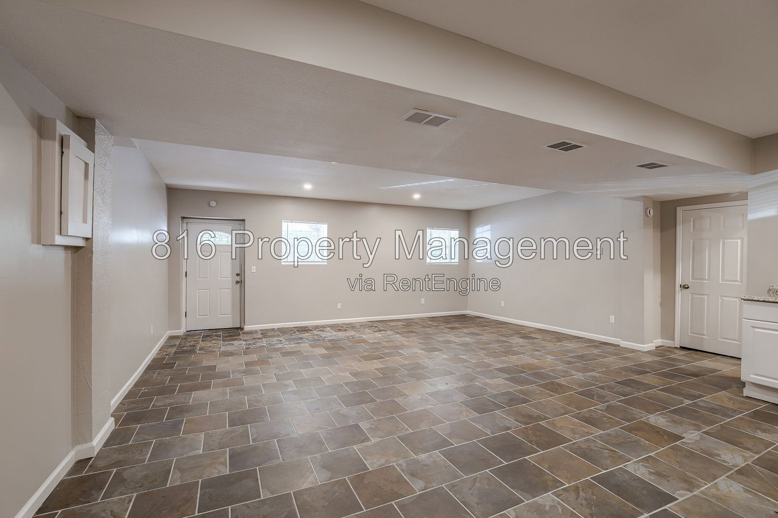 Gallery Image 0