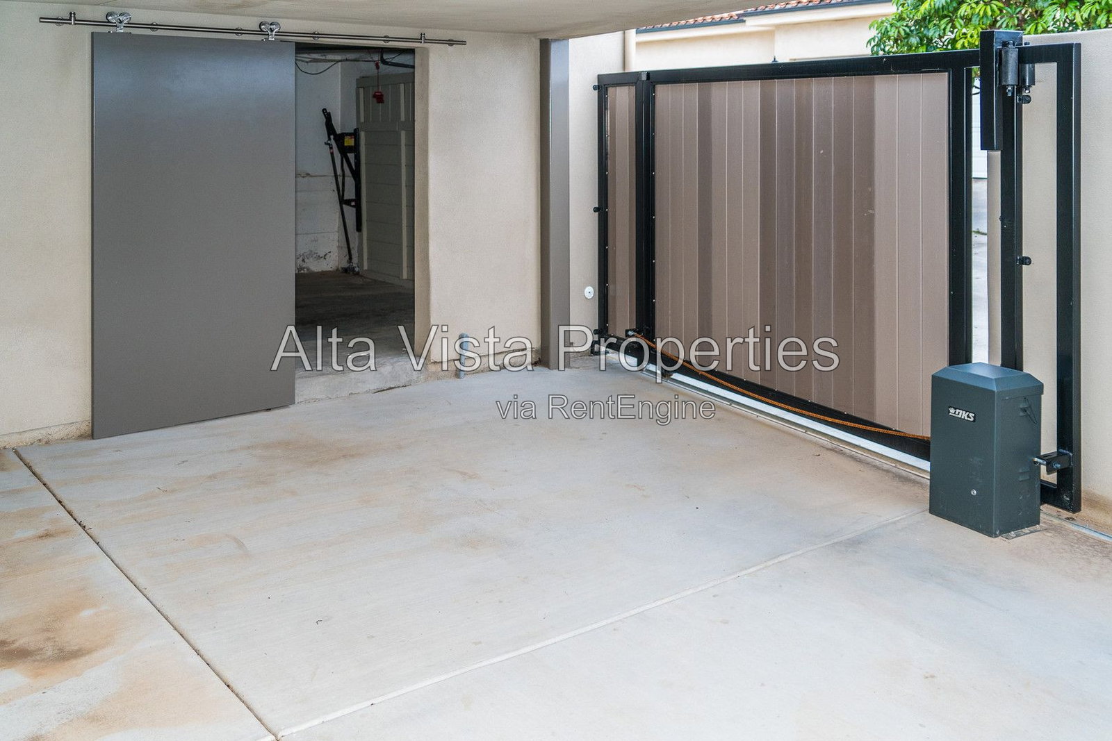 Gallery Image 44