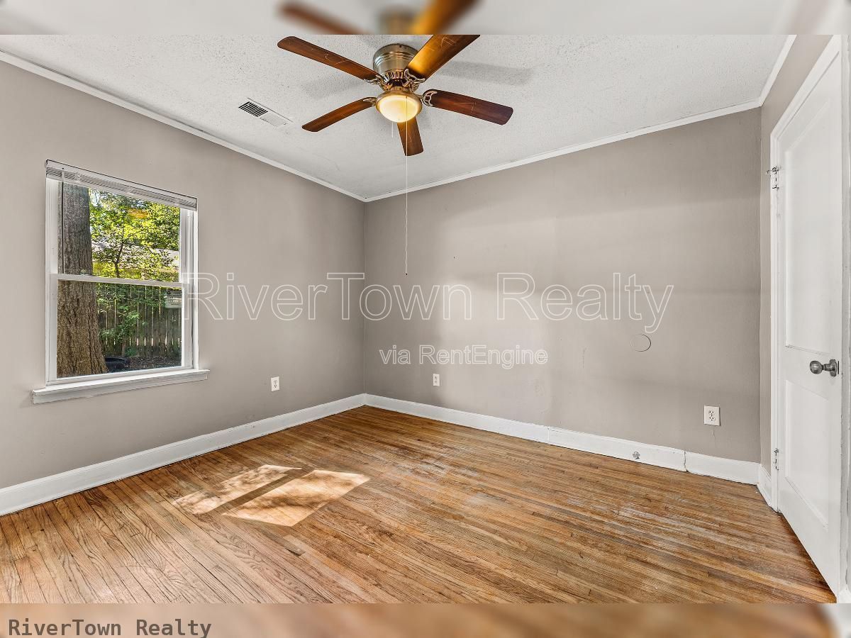 Gallery Image 18