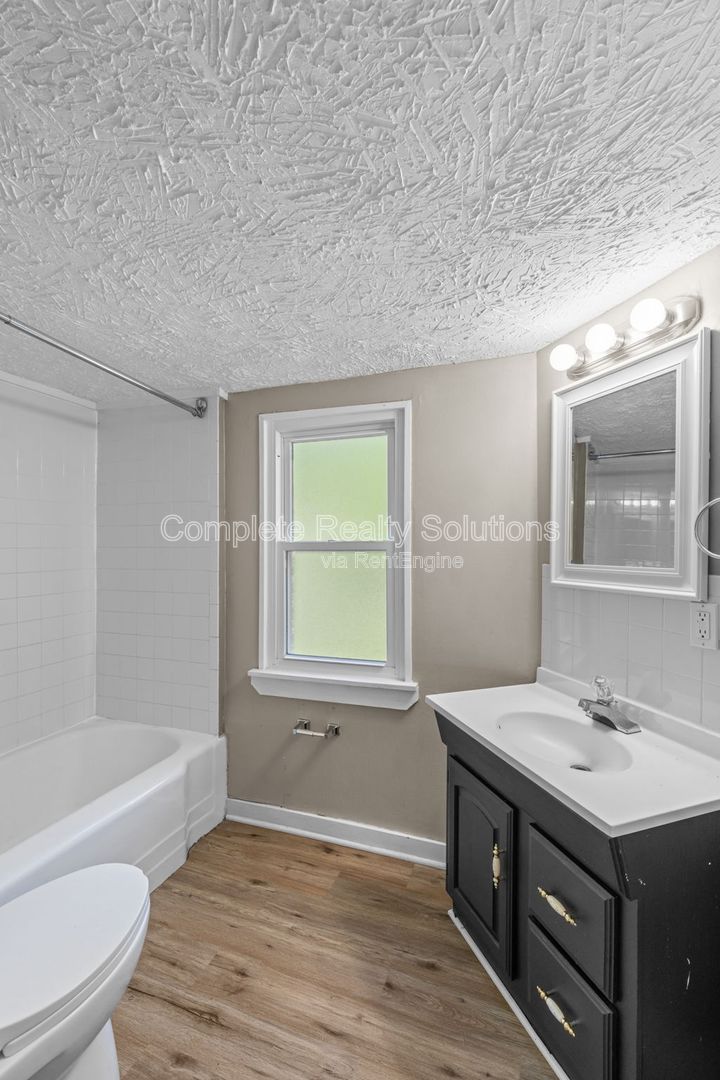 Gallery Image 17